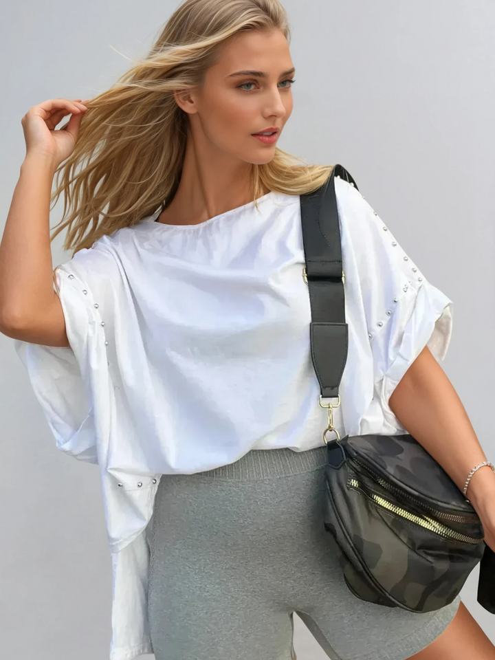 Ravena Oversized Studded T-shirt | Relaxte streetwear stijl