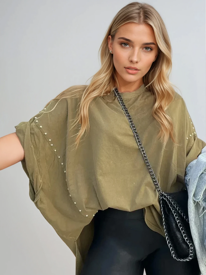 Ravena Oversized Studded T-shirt | Relaxte streetwear stijl